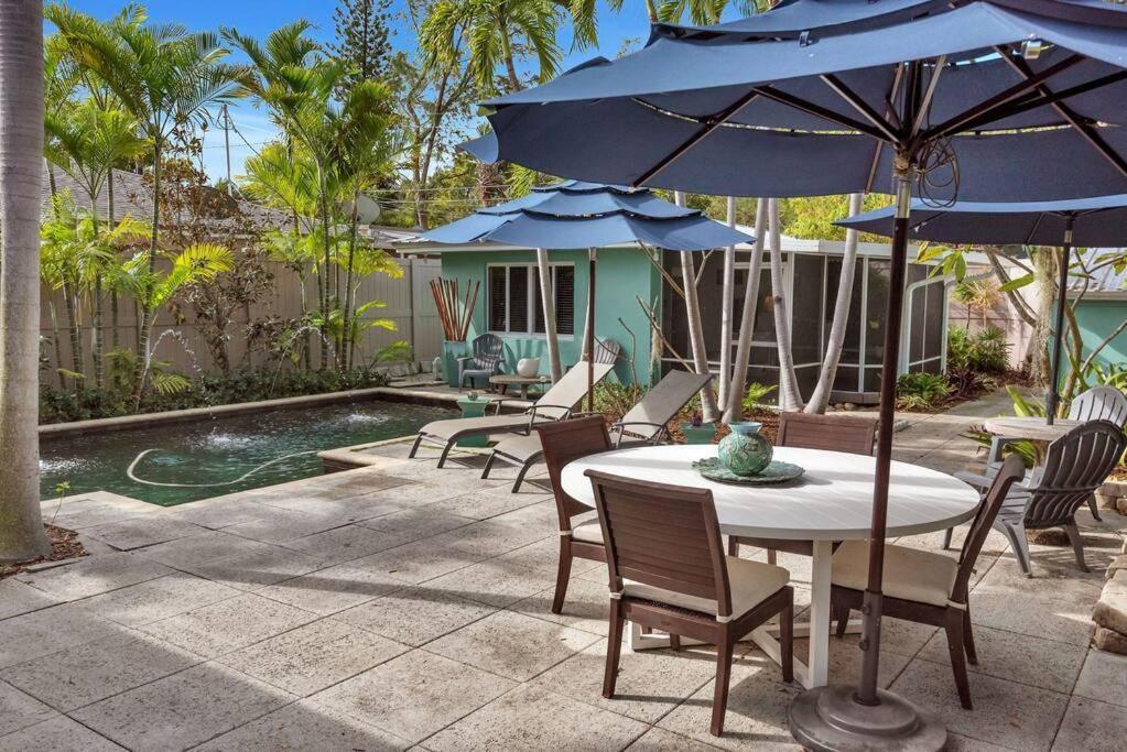 Charming Studio W Pool One Mile To Beach Pets Welcome ليك وورث المظهر الخارجي الصورة