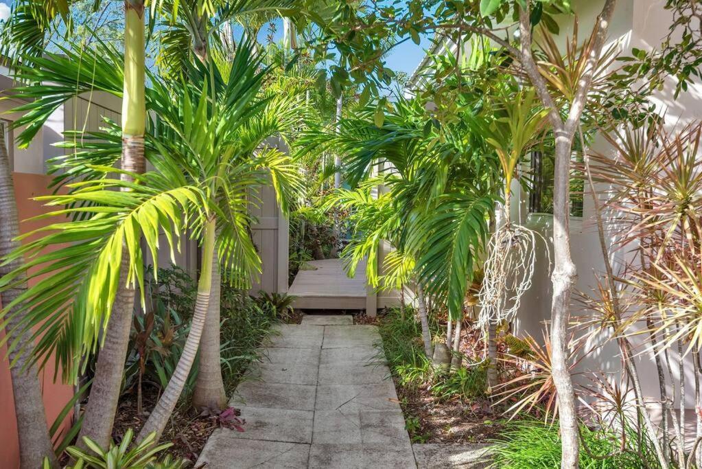 Charming Studio W Pool One Mile To Beach Pets Welcome ليك وورث المظهر الخارجي الصورة