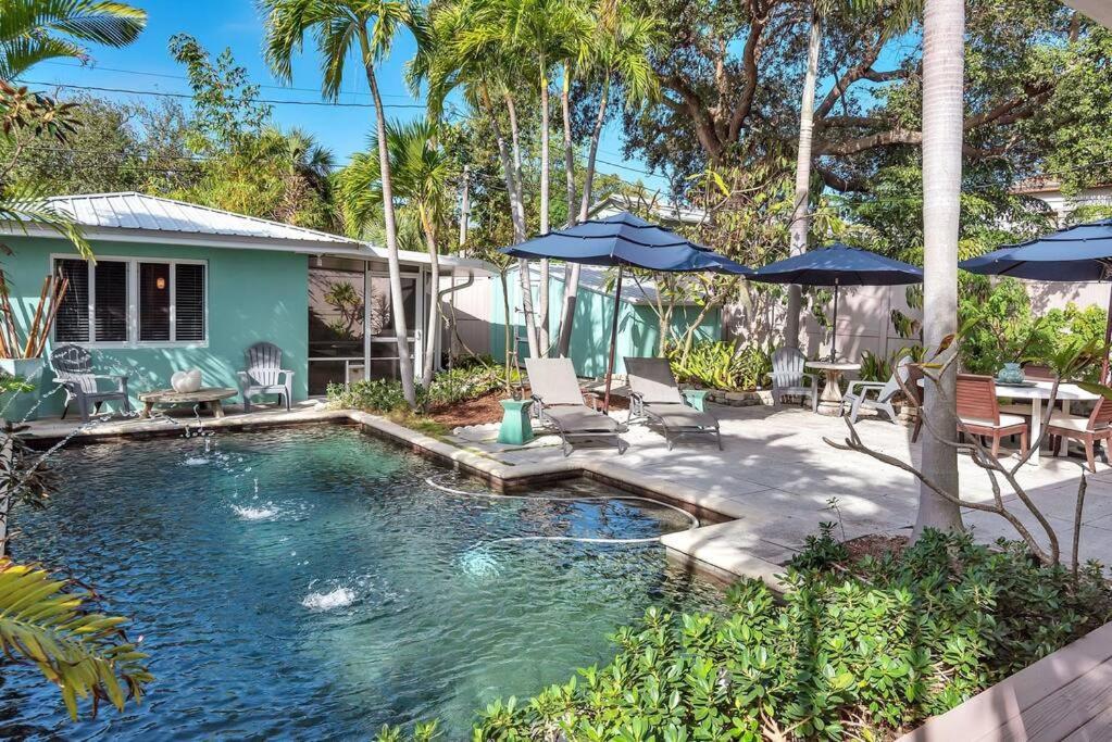 Charming Studio W Pool One Mile To Beach Pets Welcome ليك وورث المظهر الخارجي الصورة